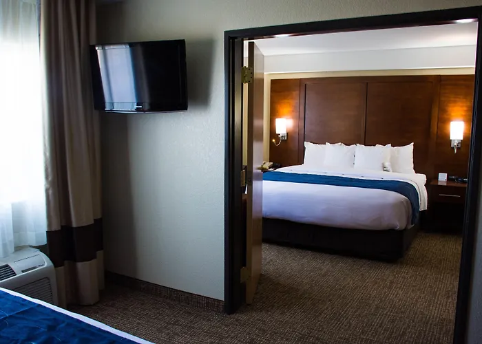 Comfort Suites El Paso Airport